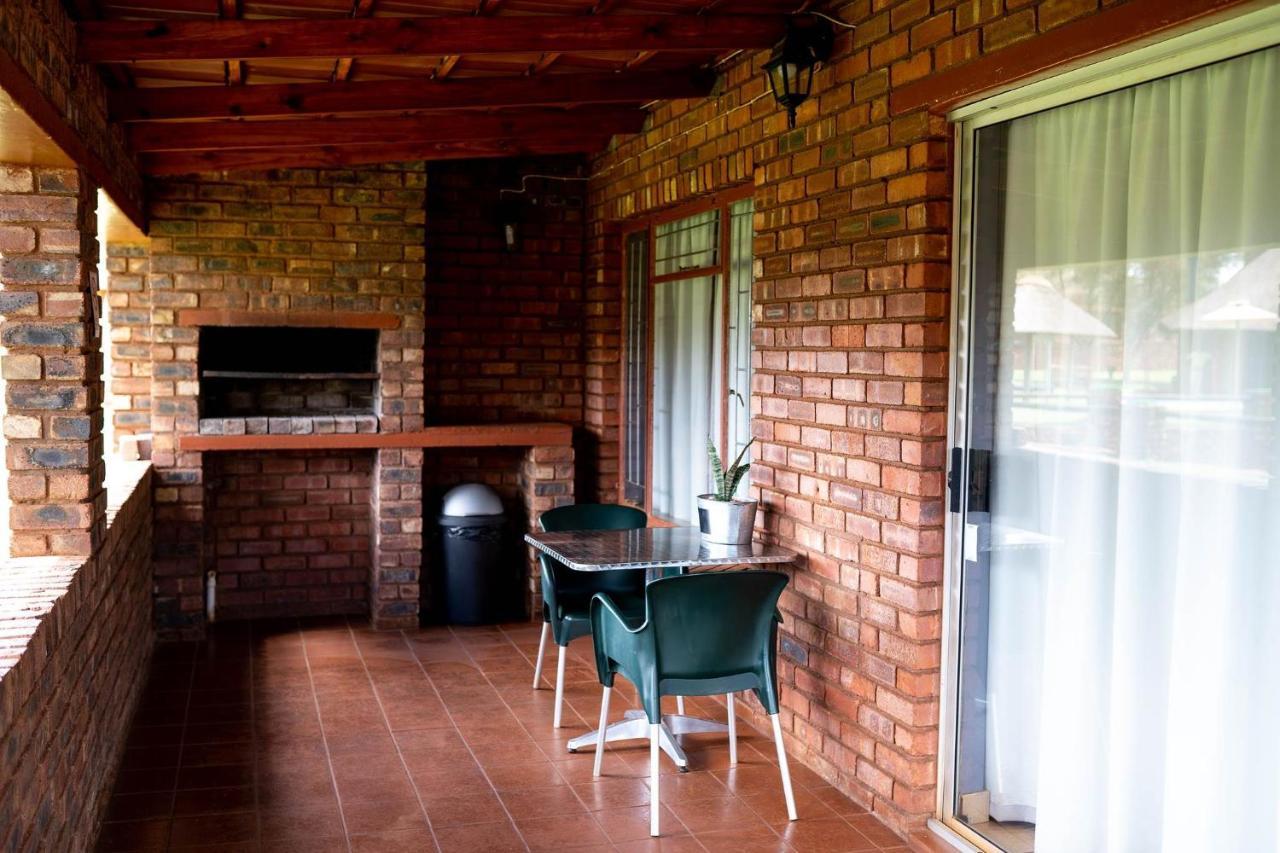 Red Sands Country Lodge Kuruman Exterior foto